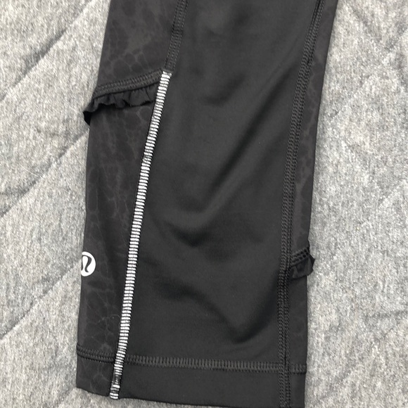 Lululemon leggings size 6 women’s - Picture 7 of 9